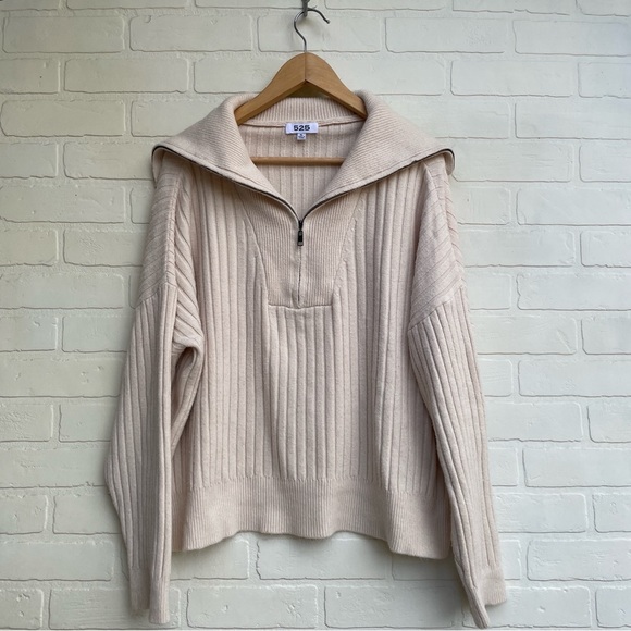 525 Revolve Off White Sweater w/ Zip collar - Picture 1 of 6